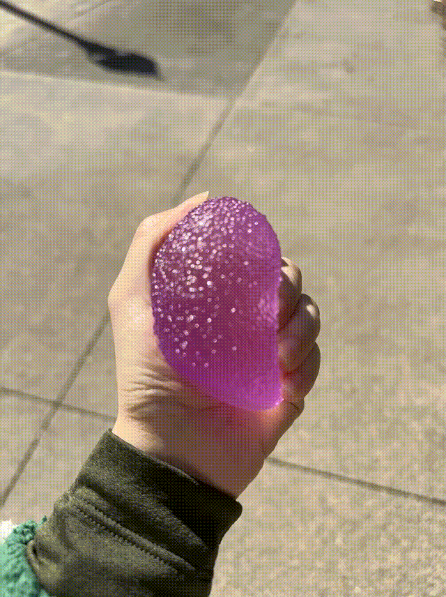 好大好貌美的一颗葡萄软糖捏捏！！ (1) 00_00_00-00_00_30.gif