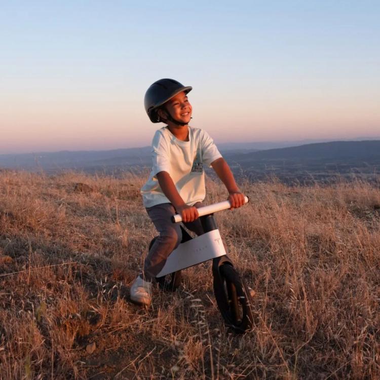 Tesla Balance Bike for Kids 官方首发图 3